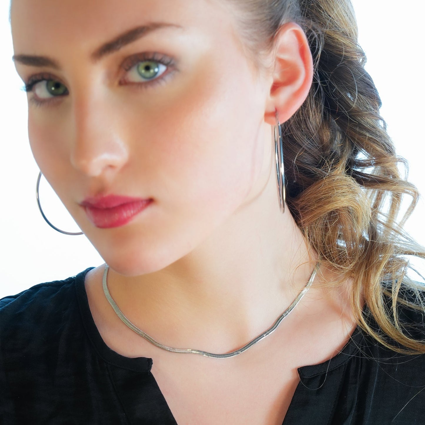 BAMBURG: Star Embossed Snake Skin Textured Silver Chain Necklace