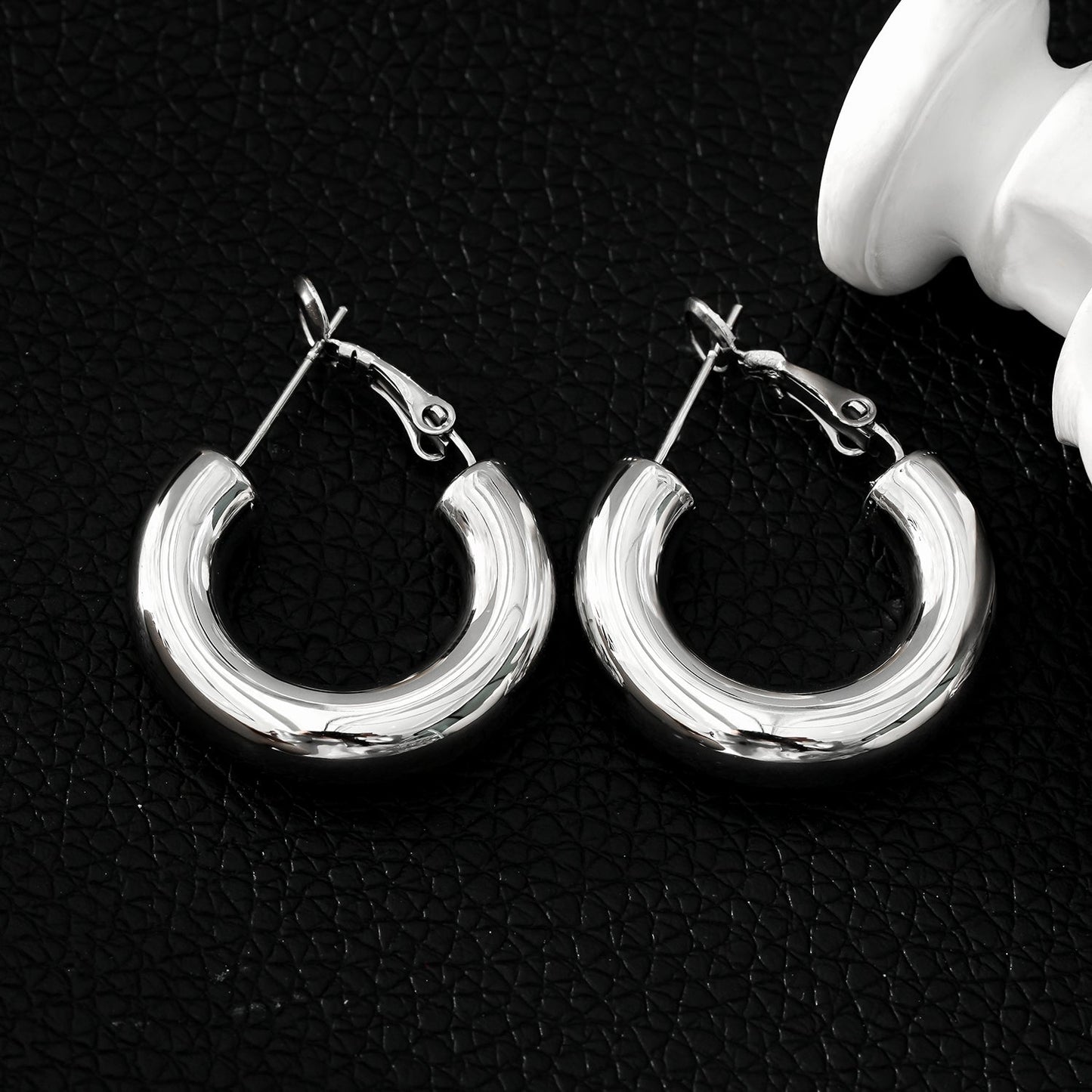 BLYDE Silver (White Gold): Semi-Wide Essential Hoop Earrings (2.5cm)