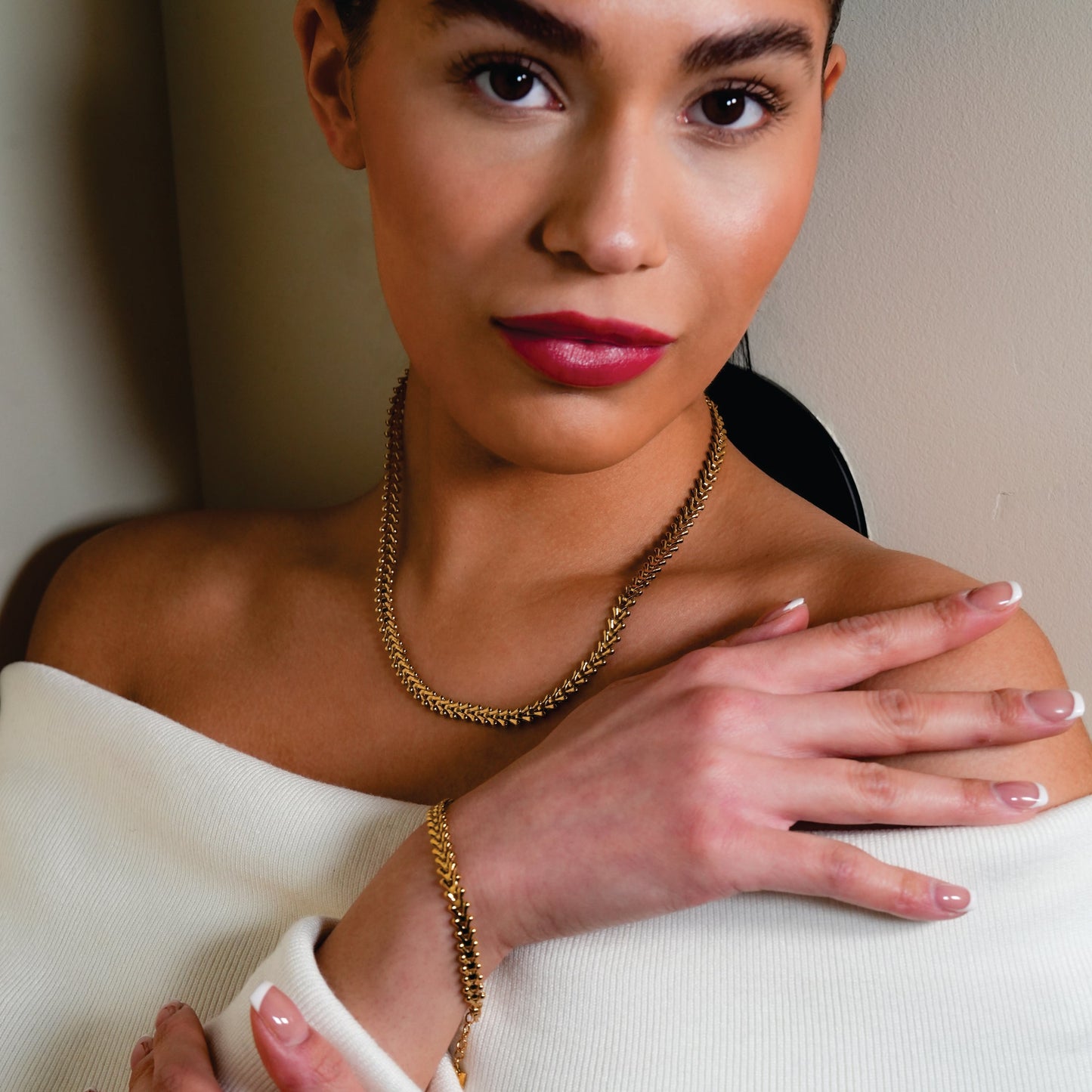 FRANKIE:  Vintage-Inspired Linked Abstract Crest Chain Necklace