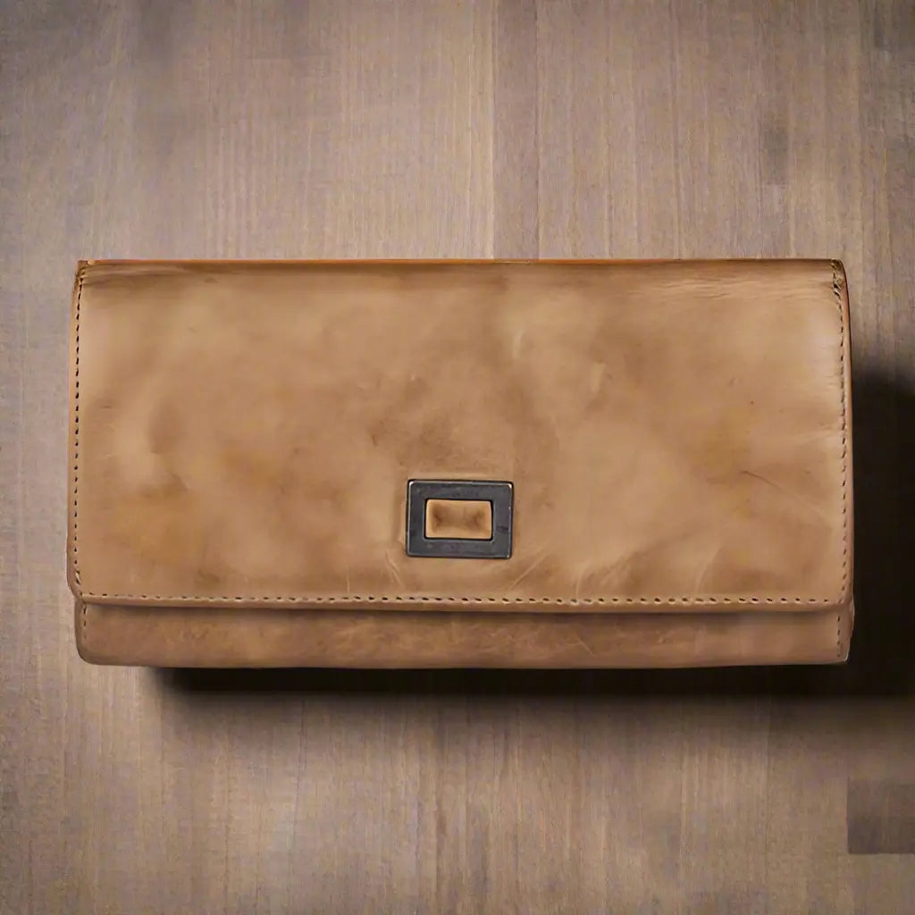 MET Women's Square Tab Leather Wallet