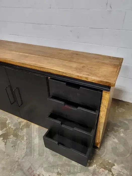 Buffet en bois de manguier avec double portes coulissantes en acier tiroirs noir