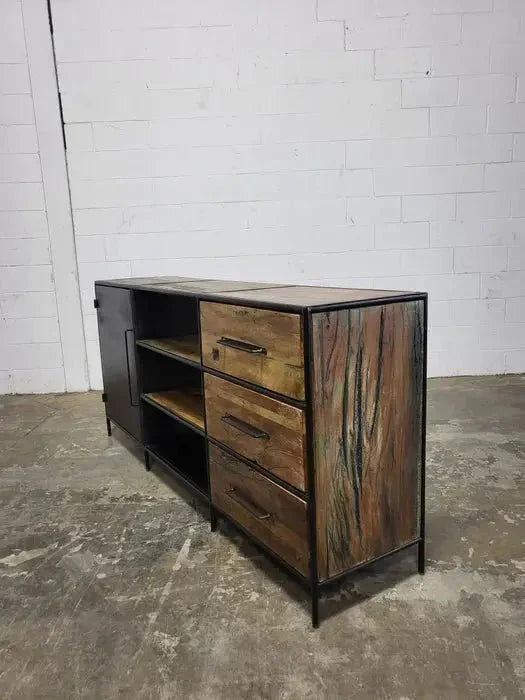 Buffet en bois recyclé avec porte en acier et 3 tiroirs