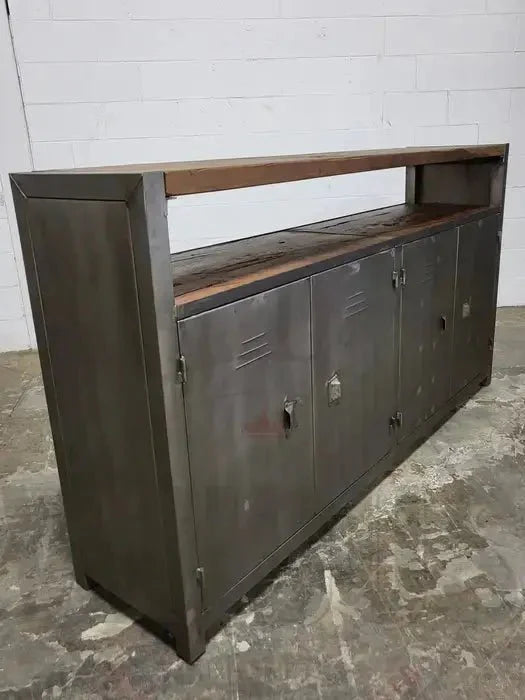 Buffet industriel en bois recyclé et acier brut