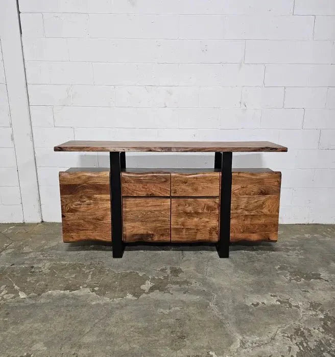 Buffet en bois d'Acacia live edge