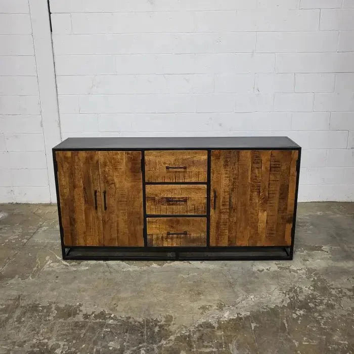 Buffet en bois de manguier et structure d'acier noir