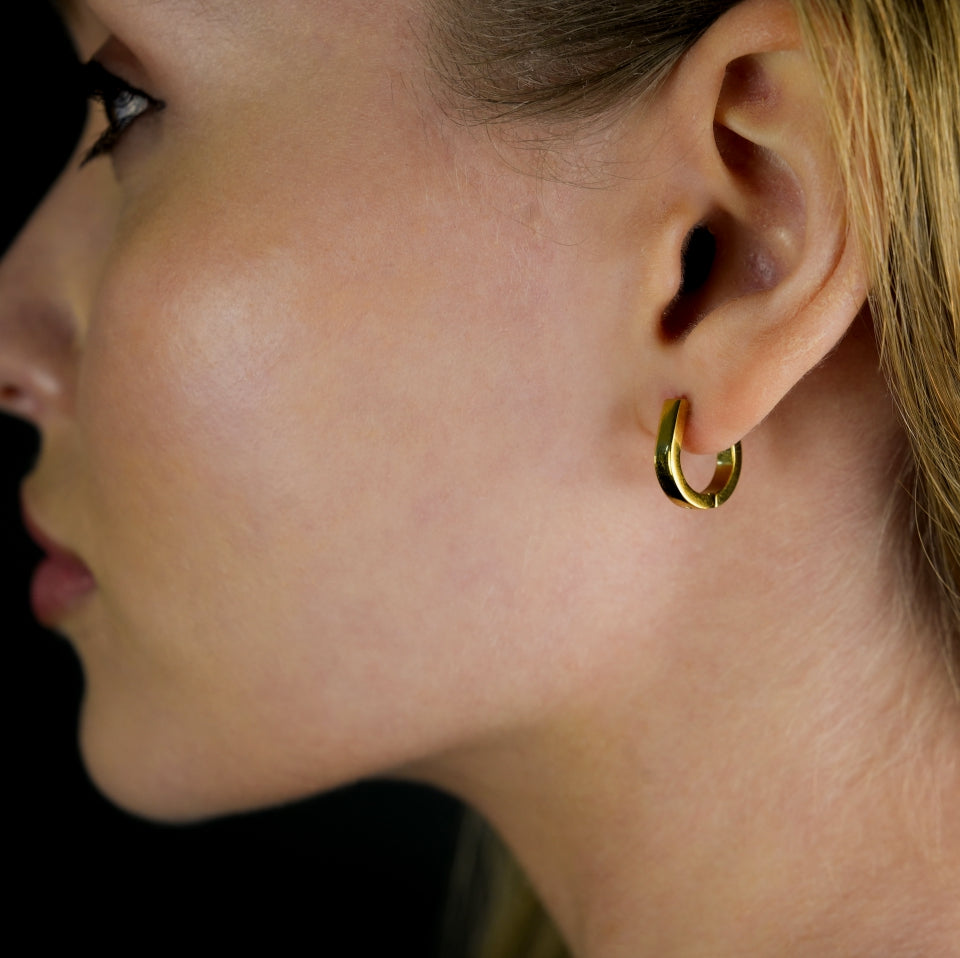 CADEO: 'Lucky' Horse-Shoe Shaped Contemporary Hoop Earrings