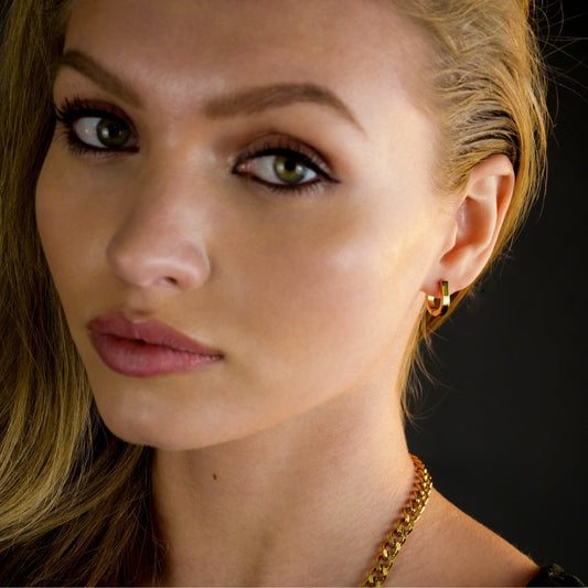 CADEO: 'Lucky' Horse-Shoe Shaped Contemporary Hoop Earrings