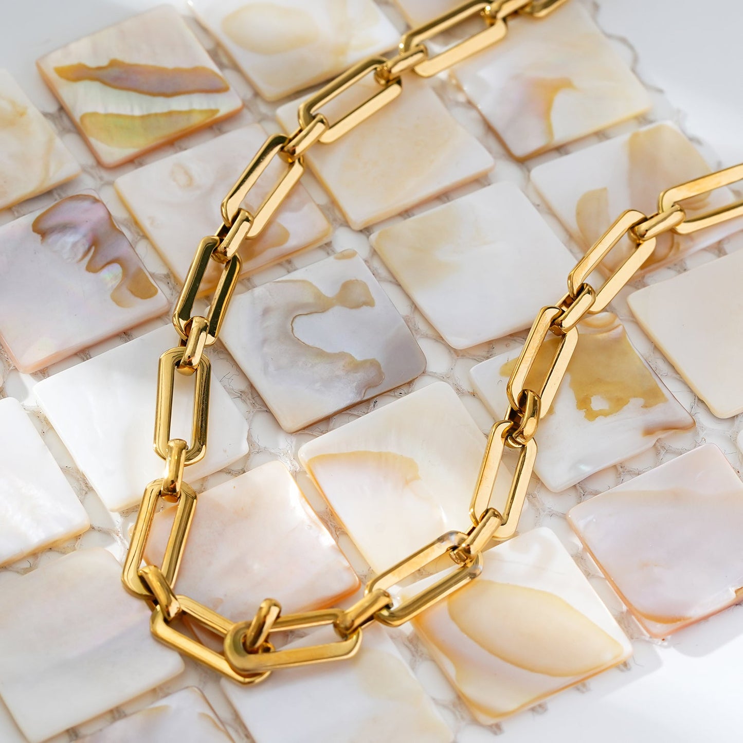 Style CANNES: Delicate Statement Paper-Clip Chain Necklace