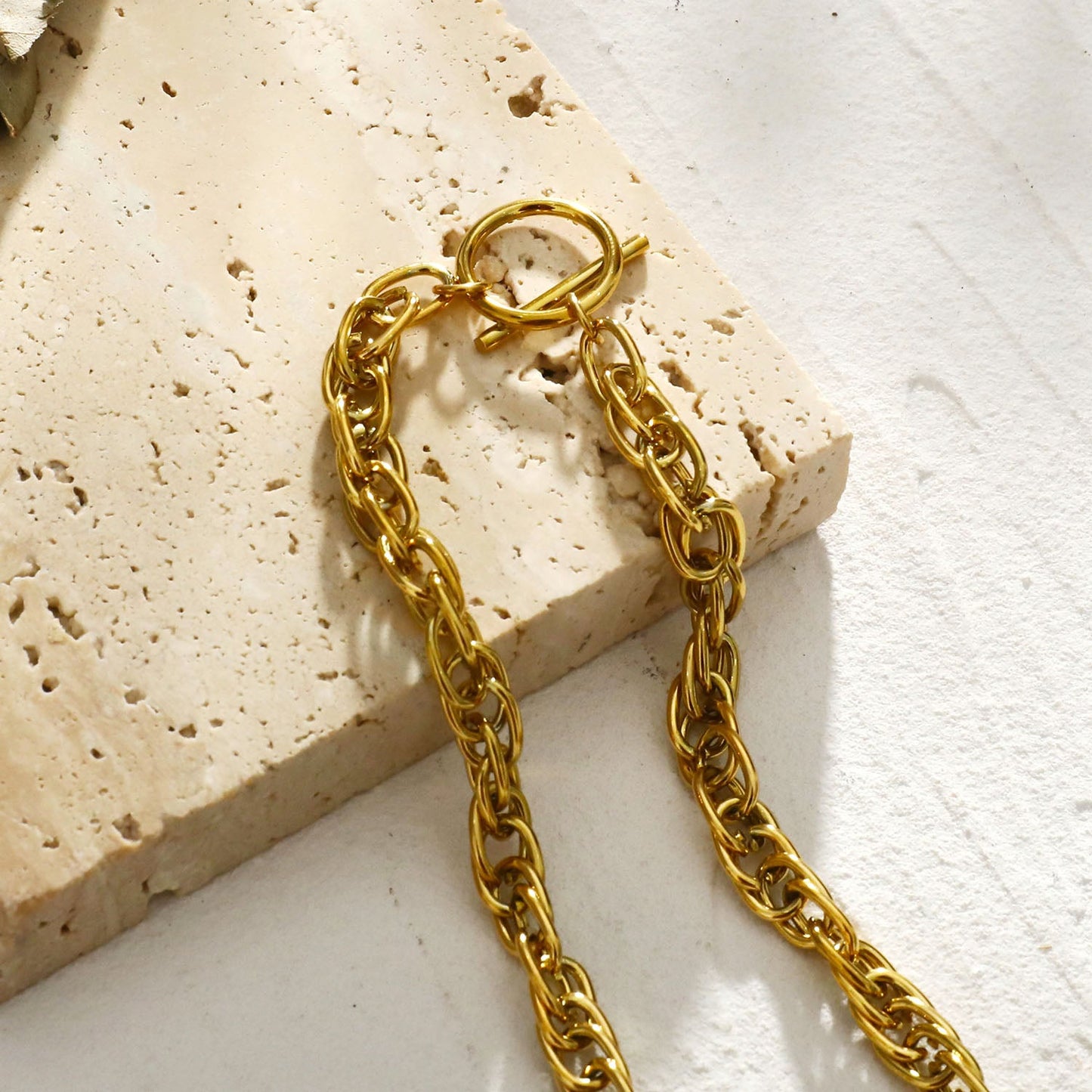 Style CHOLET: Chunky Intricate Multi-Link Chain with Circle & T-Stopper