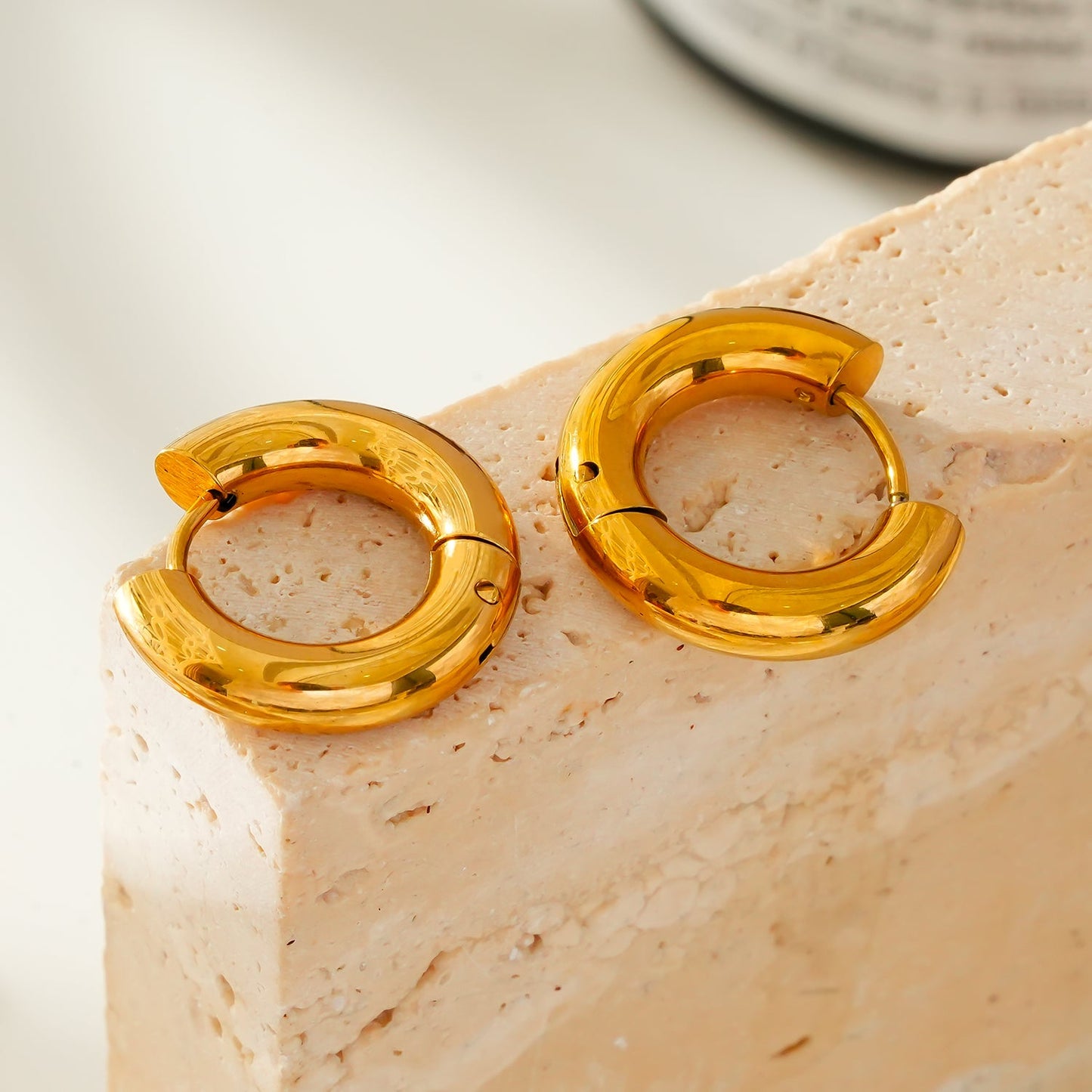 CHOLULA: Mid Width Smooth Surface Tube Hoop Earrings in Gold