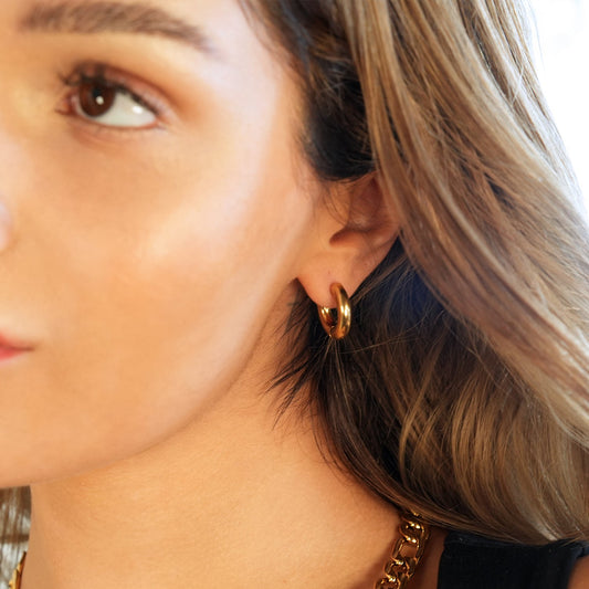 CHOLULA: Mid Width Smooth Surface Tube Hoop Earrings in Gold