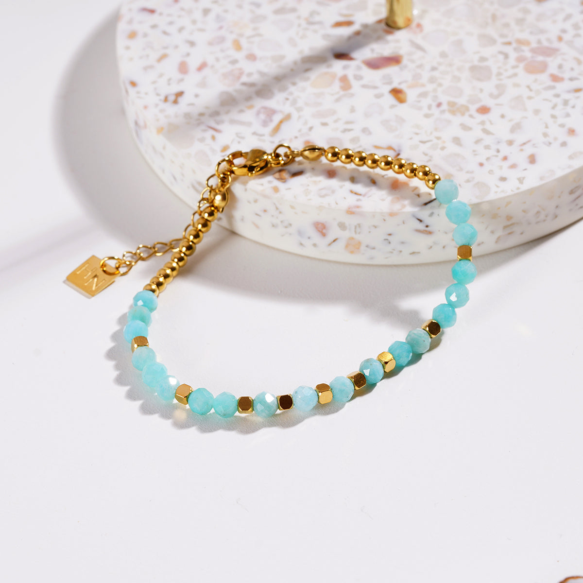 Style CLEMENTINA: Amazonite Stones & Gold Beaded Bracelet