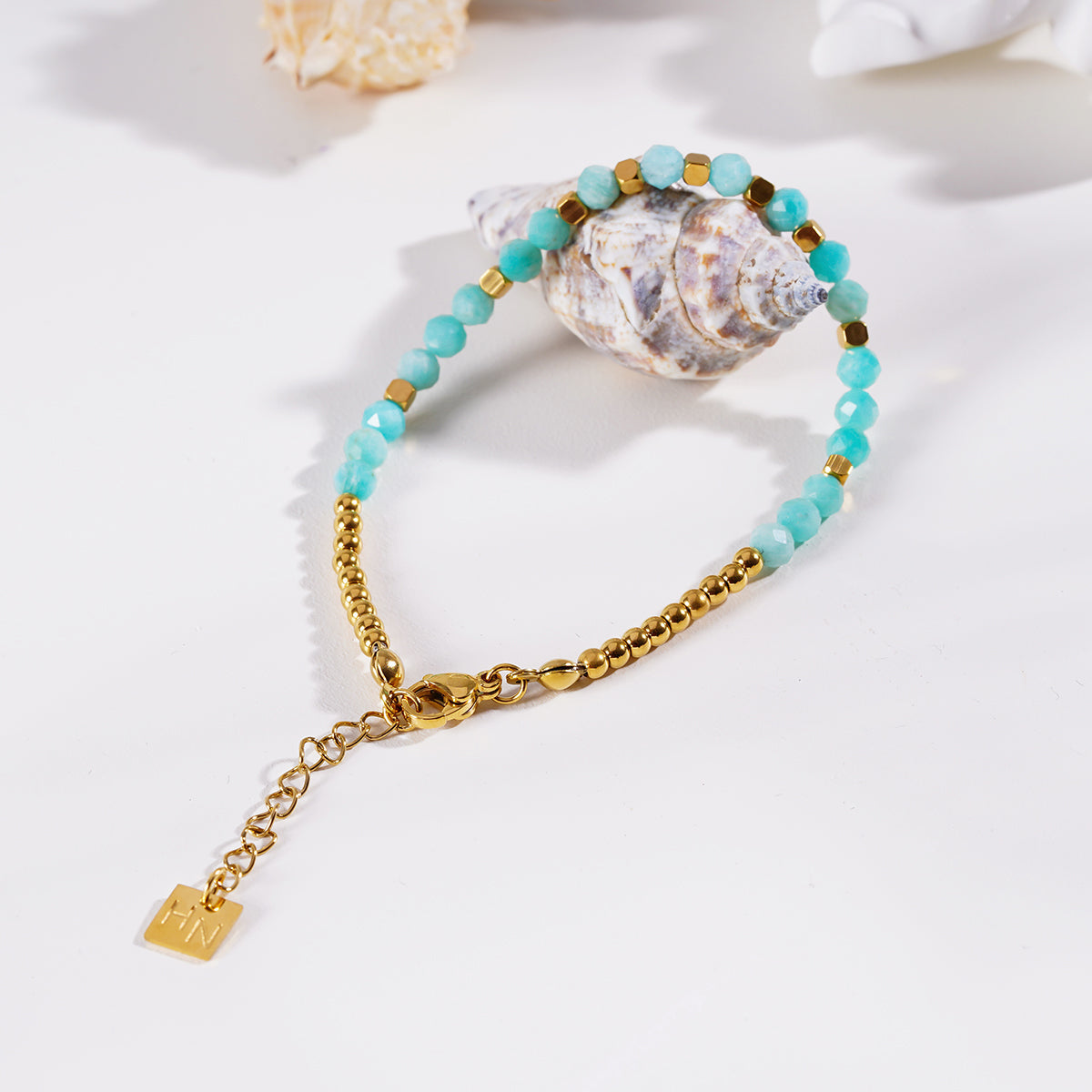 Style CLEMENTINA: Amazonite Stones & Gold Beaded Bracelet