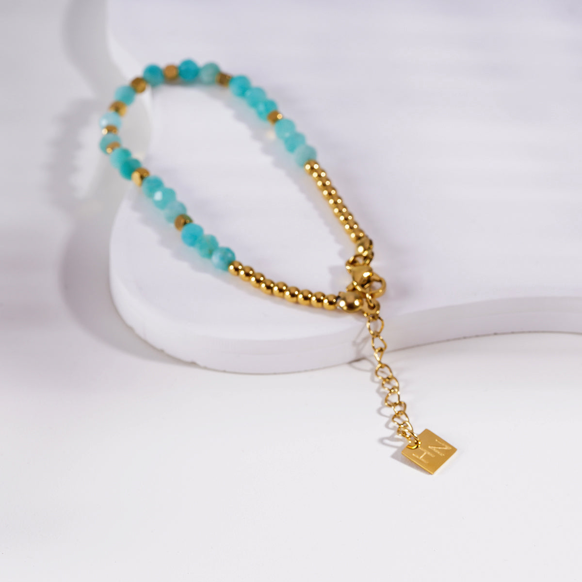 Style CLEMENTINA: Amazonite Stones & Gold Beaded Bracelet