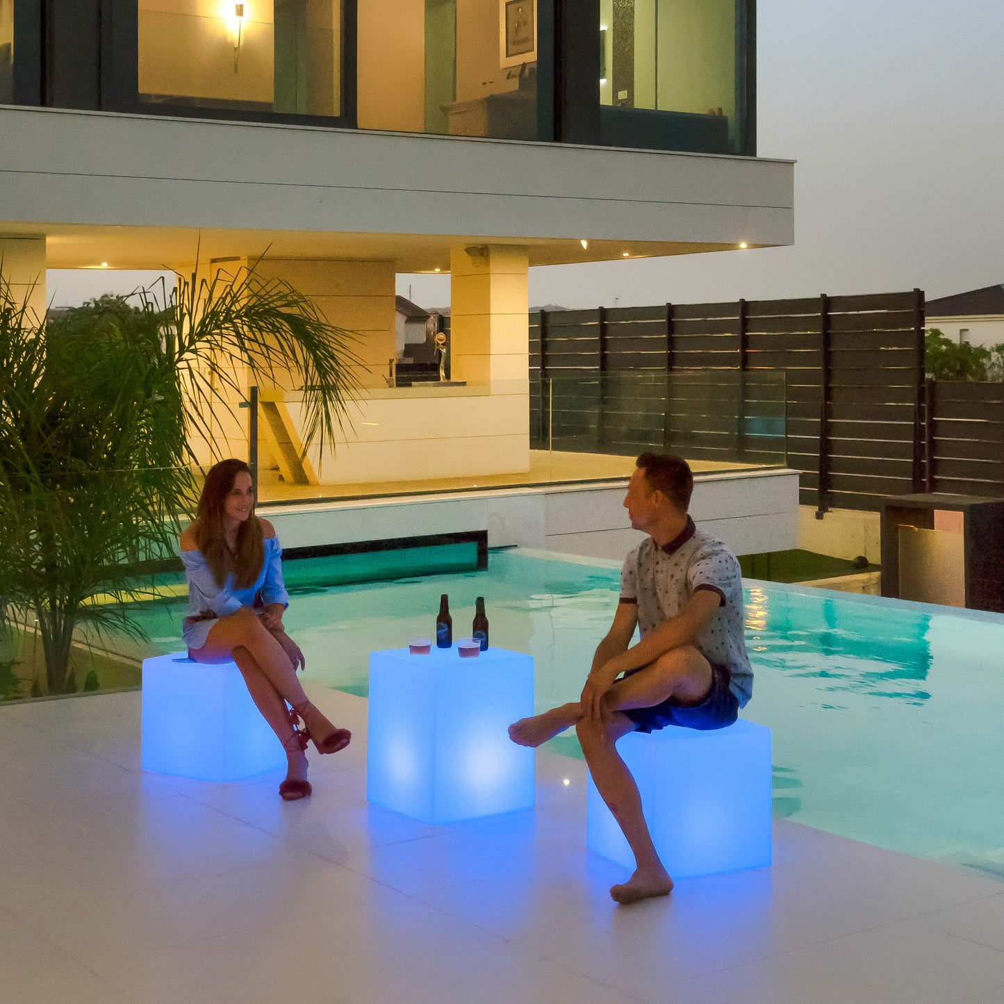 Cuby<br> Solar & Rechargeable Cube Lamp