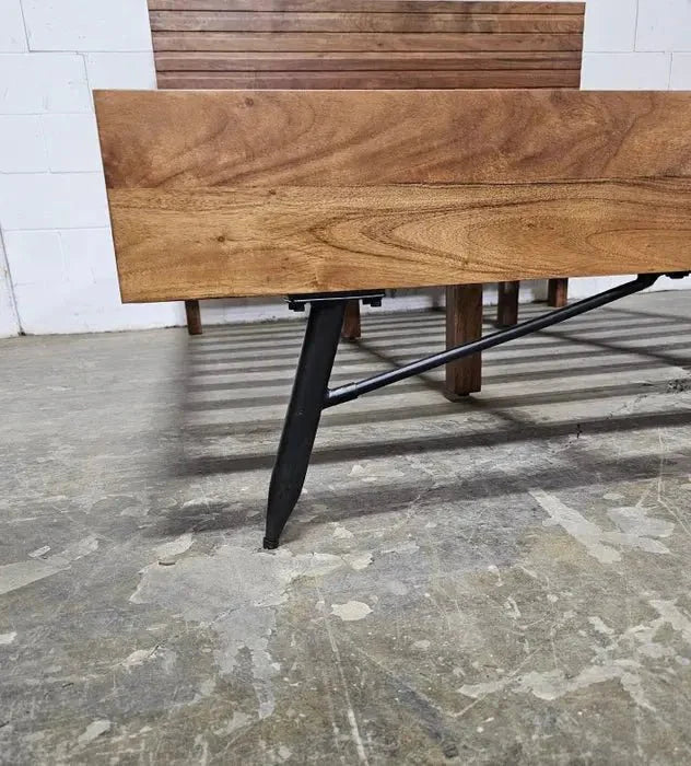 Cadre de lit QUEEN en bois massif d’acacia (WALNUT)