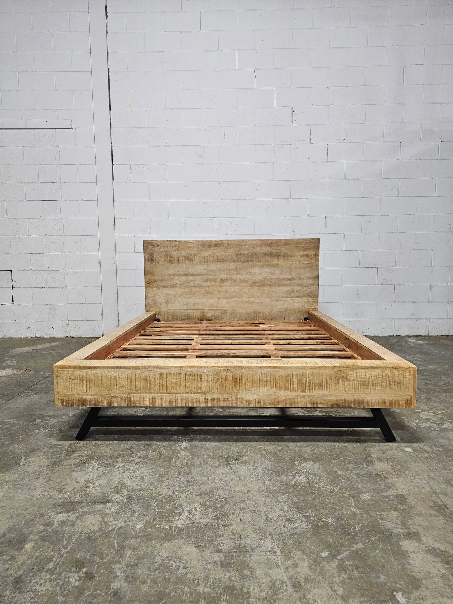 Cadre de Lit King en bois massif de Manguier