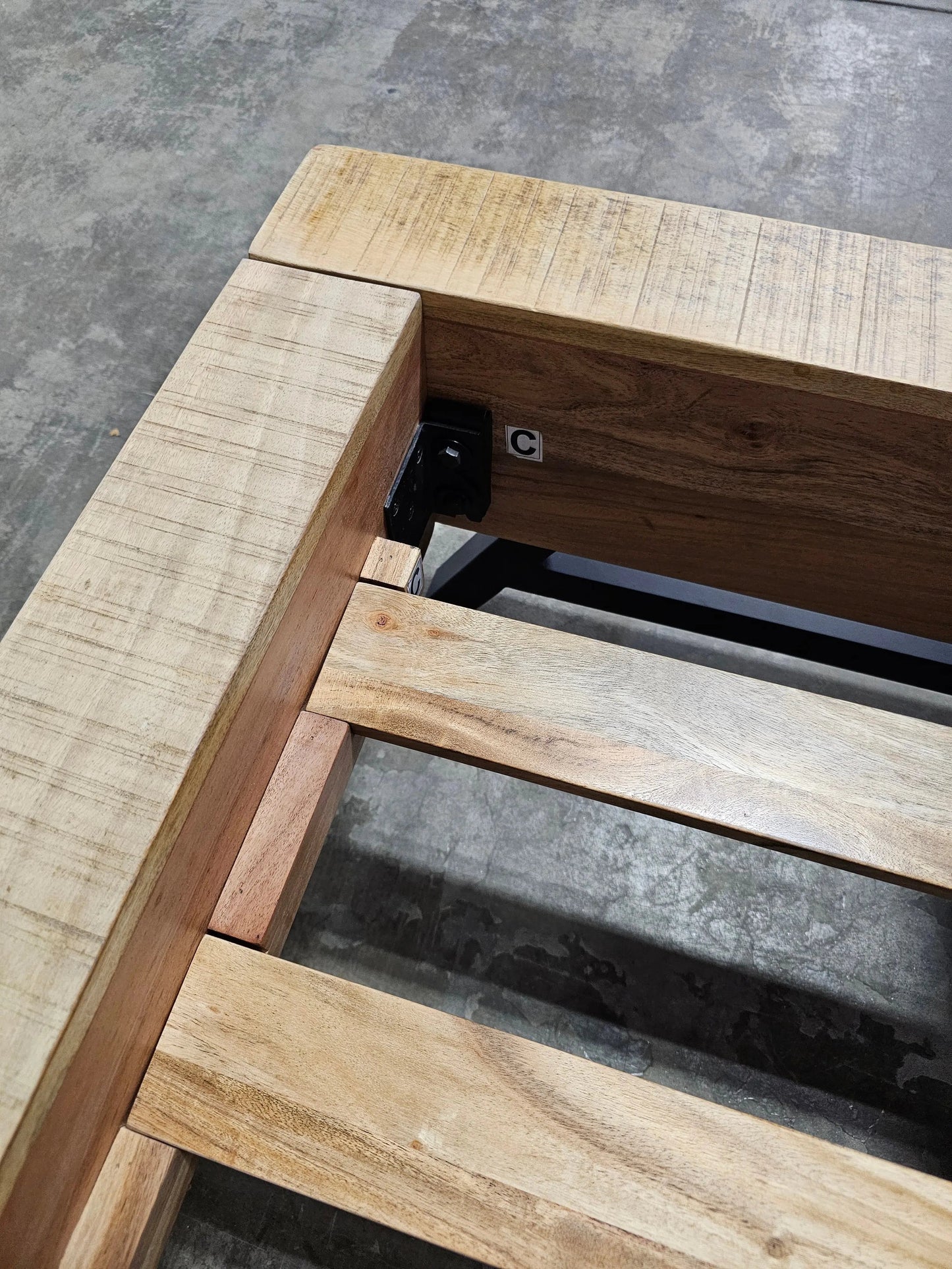 Cadre de Lit Queen en bois massif de Manguier