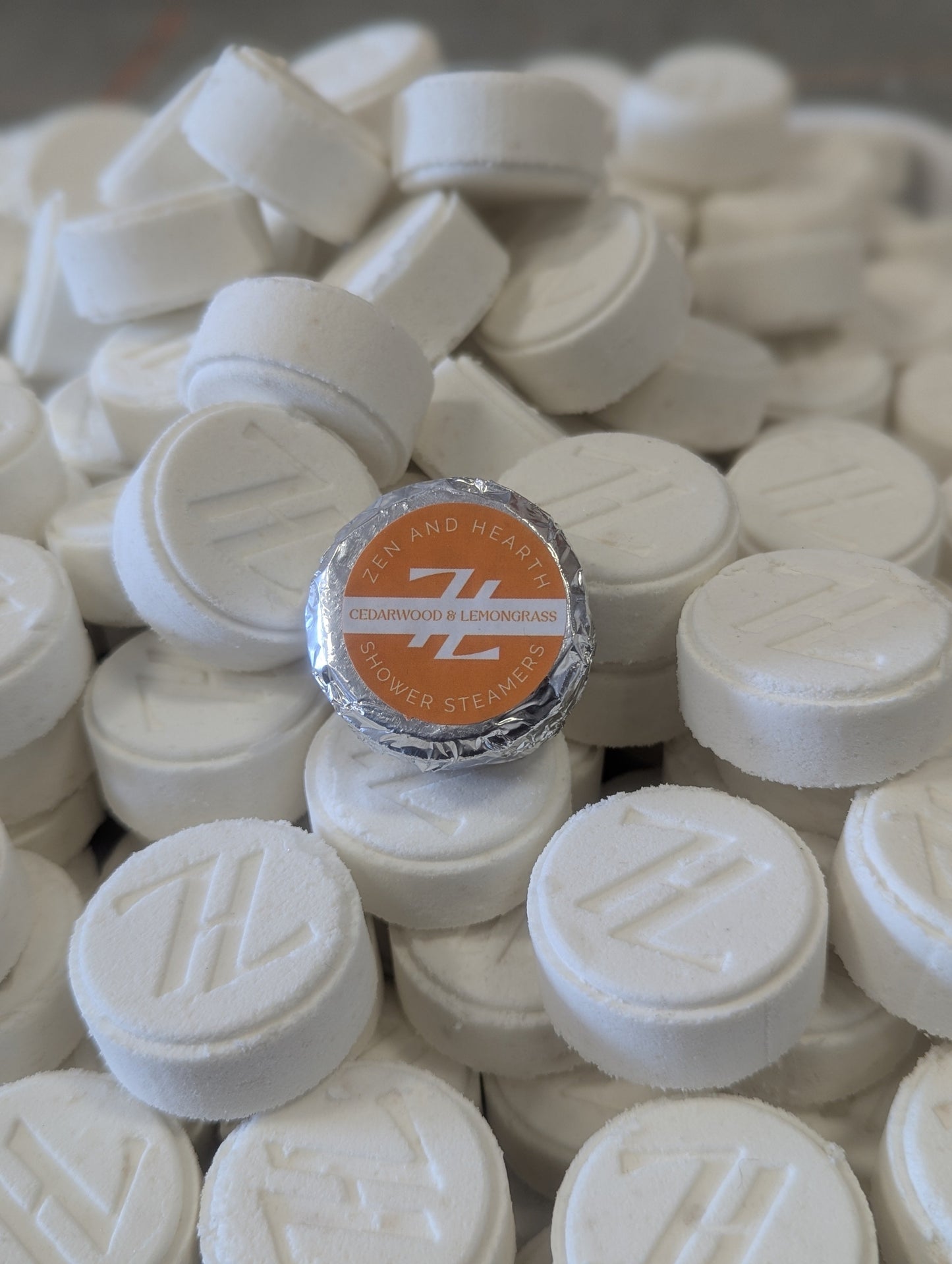 Zen & Hearth Personalized Shower Steamers | Custom Aromatherapy Shower Bombs | Choose from Lavender, Eucalyptus, Grapefruit & More – Personalized Gift Set