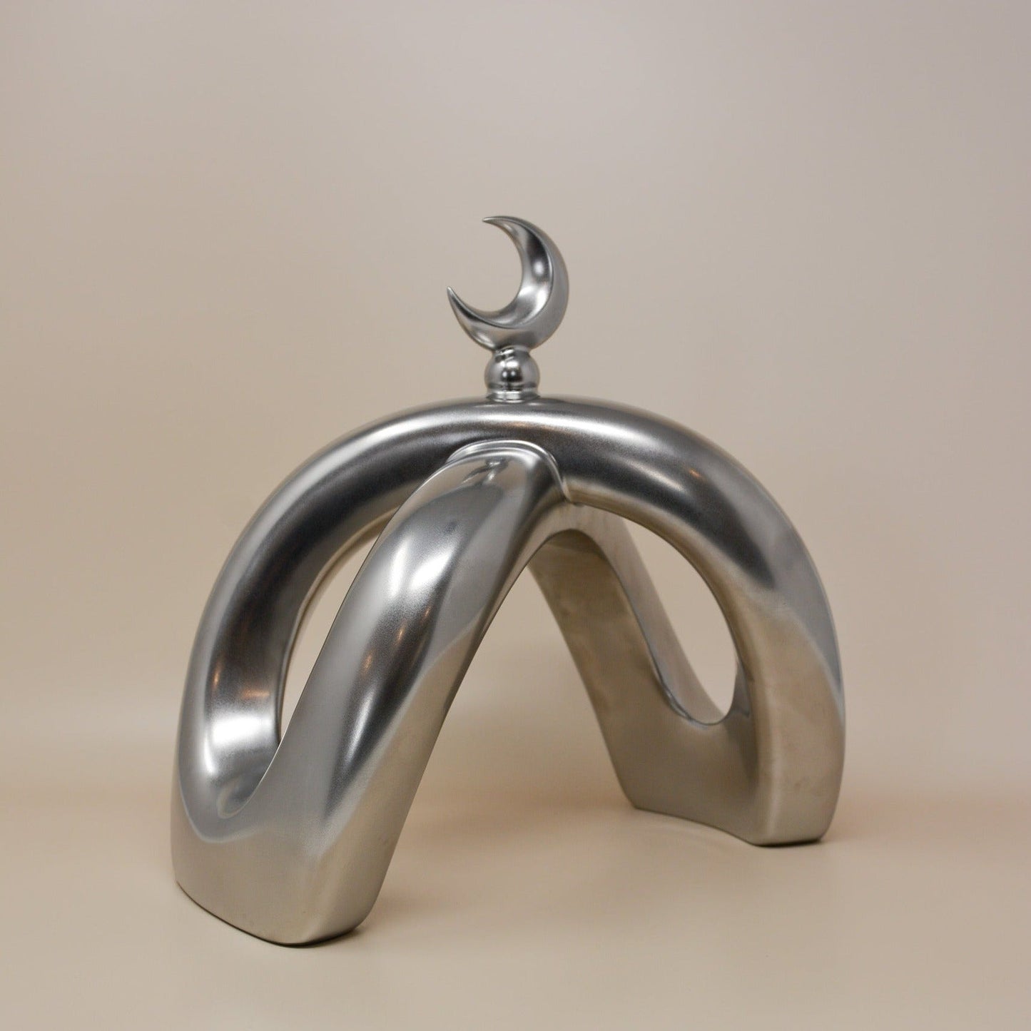 Crescent Knot Sculpture: Chrome
