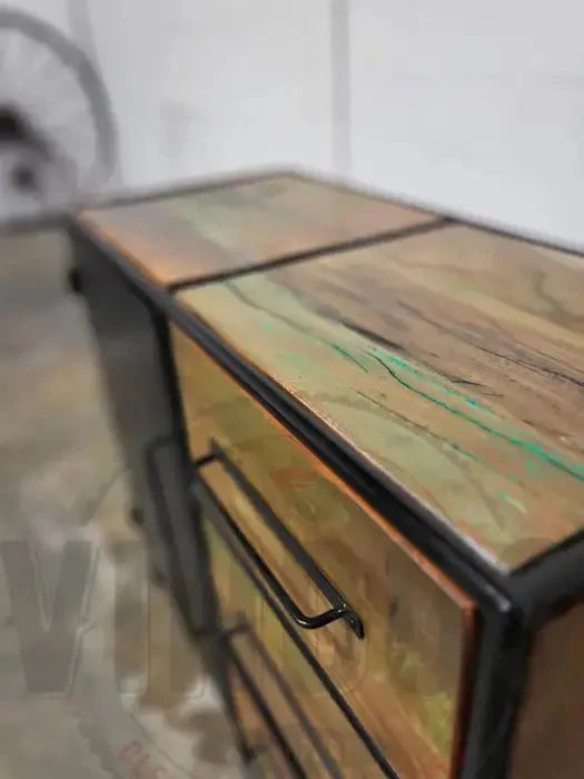 Commode en bois recyclé avec porte en acier et 3 tiroirs