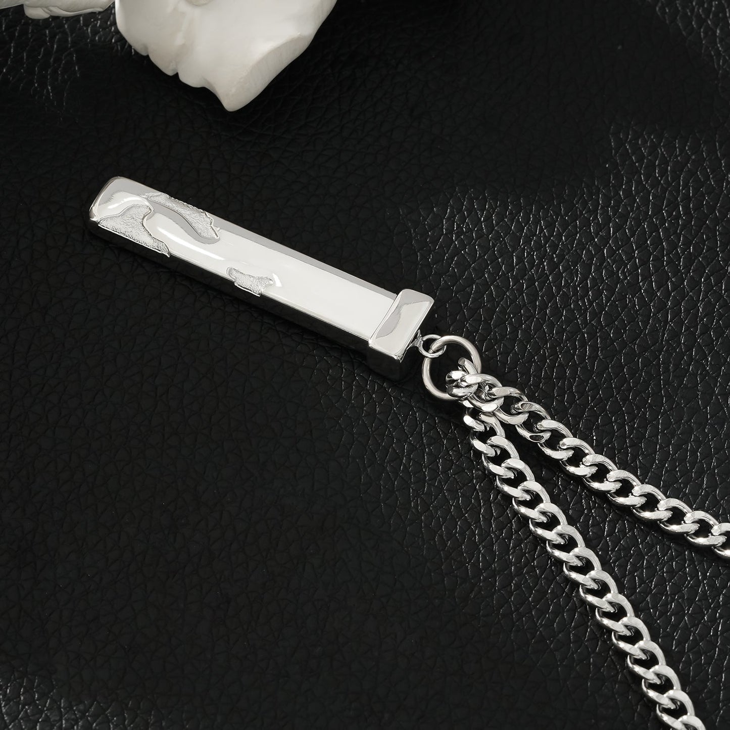 DAKARIA SILVER (White Gold): Chipped Effect Geometric Pendant on a Link Chain For Men & Women