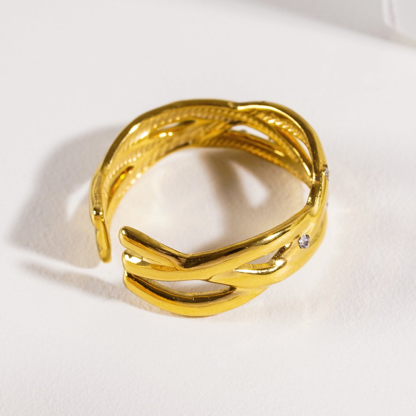 DARI: Intertwined Stacked Ring with Mini Zirconia Highlights