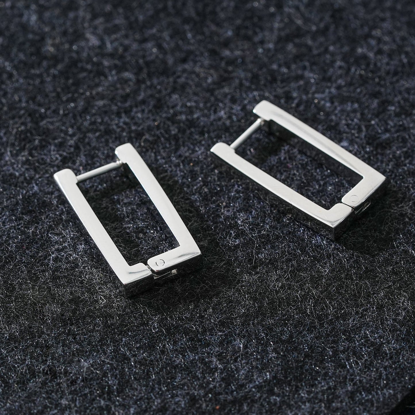 Style DELILAH: Rectangular Mini Hoop Earrings in Silver