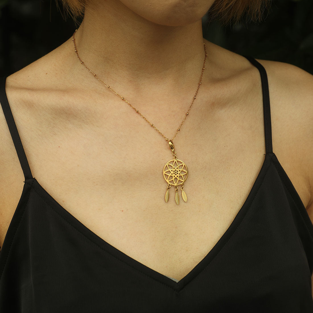 AVERY Charm Necklace Gold