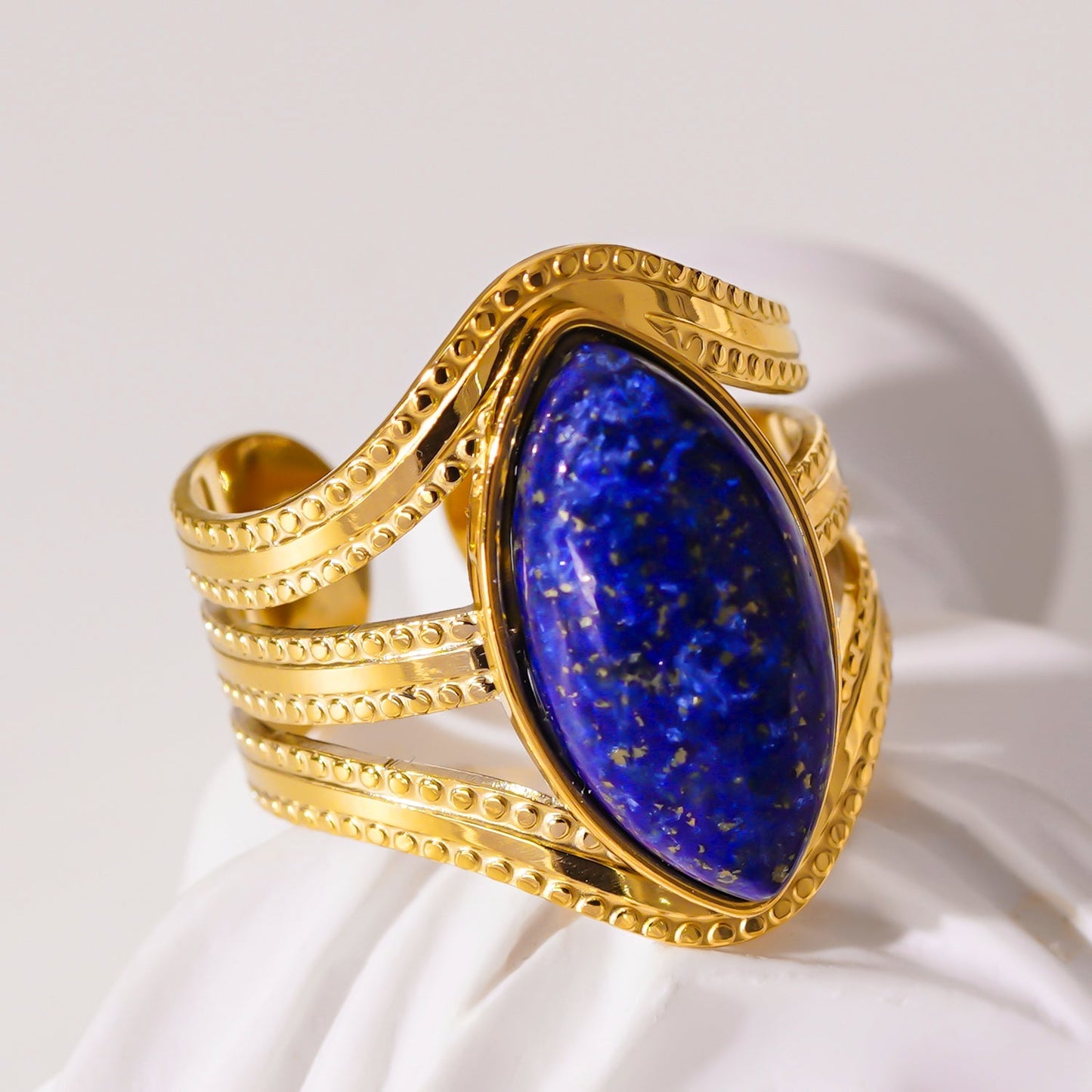 TIAMO: Vintage Inspired Ring with Triple Ornate Bands & a Lapis Lazuli Centre Piece