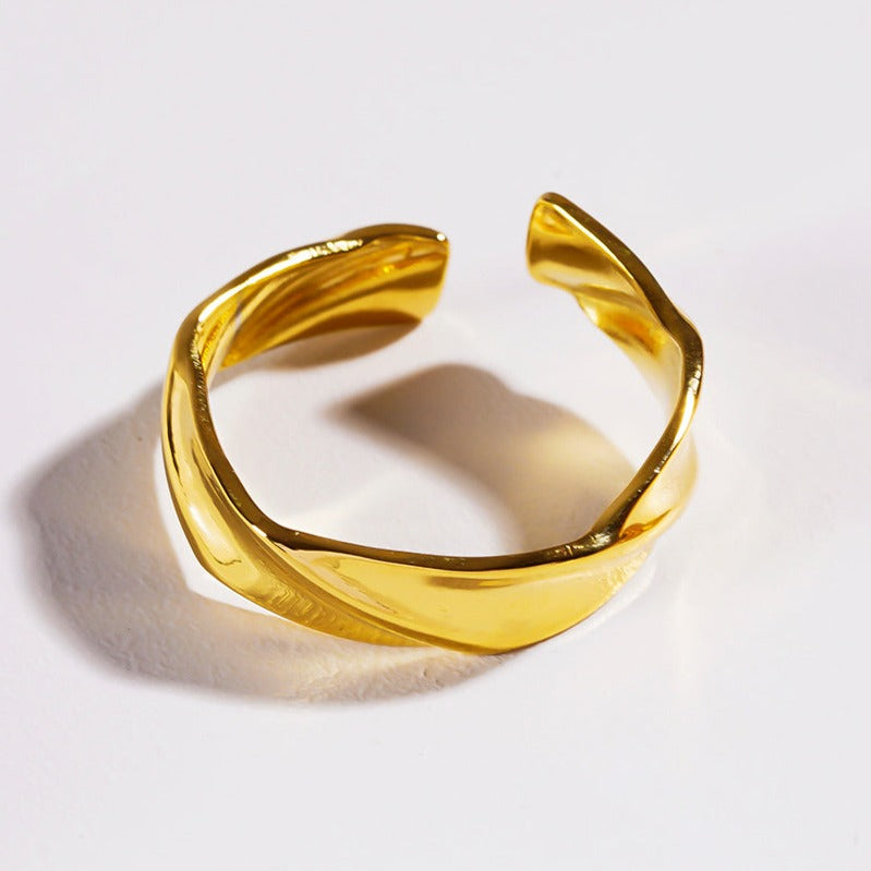 ELIAS: Shapes & Textures Modernist Ring