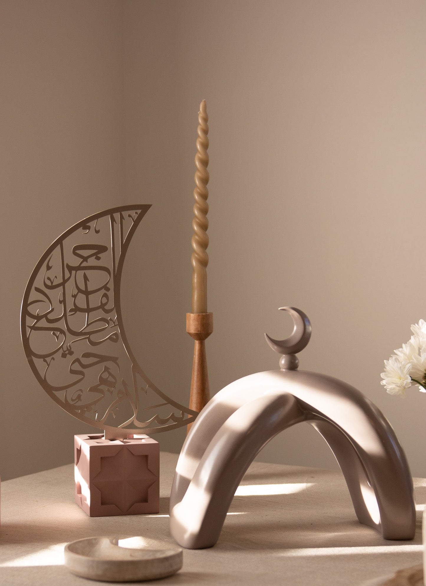 Crescent Knot Sculpture: Mocha