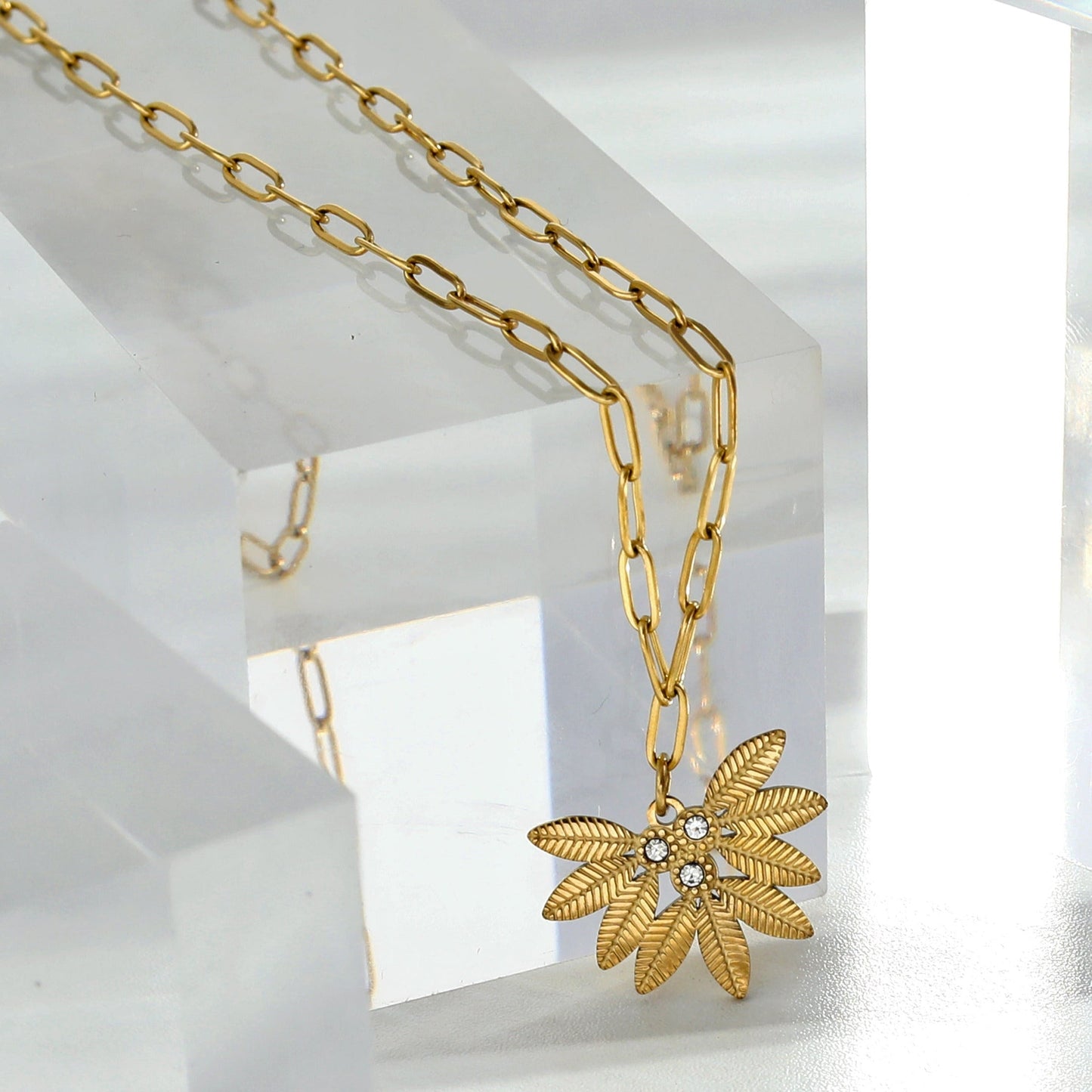 ENOLA Mini Paper Clip Chain with Leaves Design Zirconia Pendant in Gold