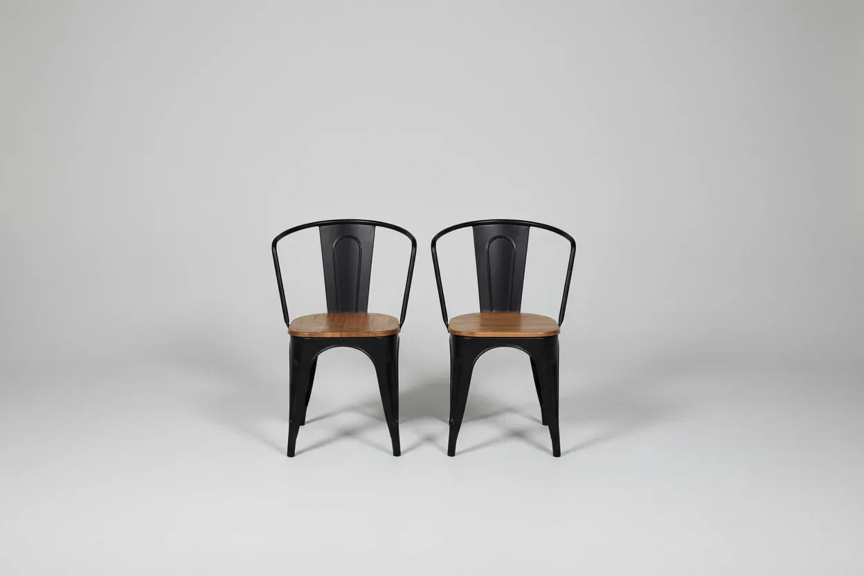 Ensemble de 2 Chaises Sita en acier noir et siège en bois de manguier