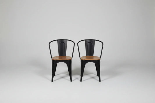 Ensemble de 2 Chaises Sita en acier noir et siège en bois de manguier