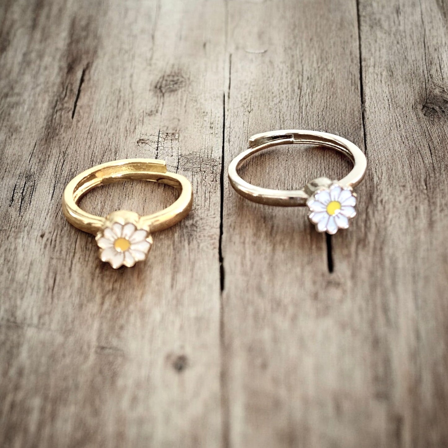 Daisy Fidget Ring – Adjustable Spinner Ring for Anxiety Relief