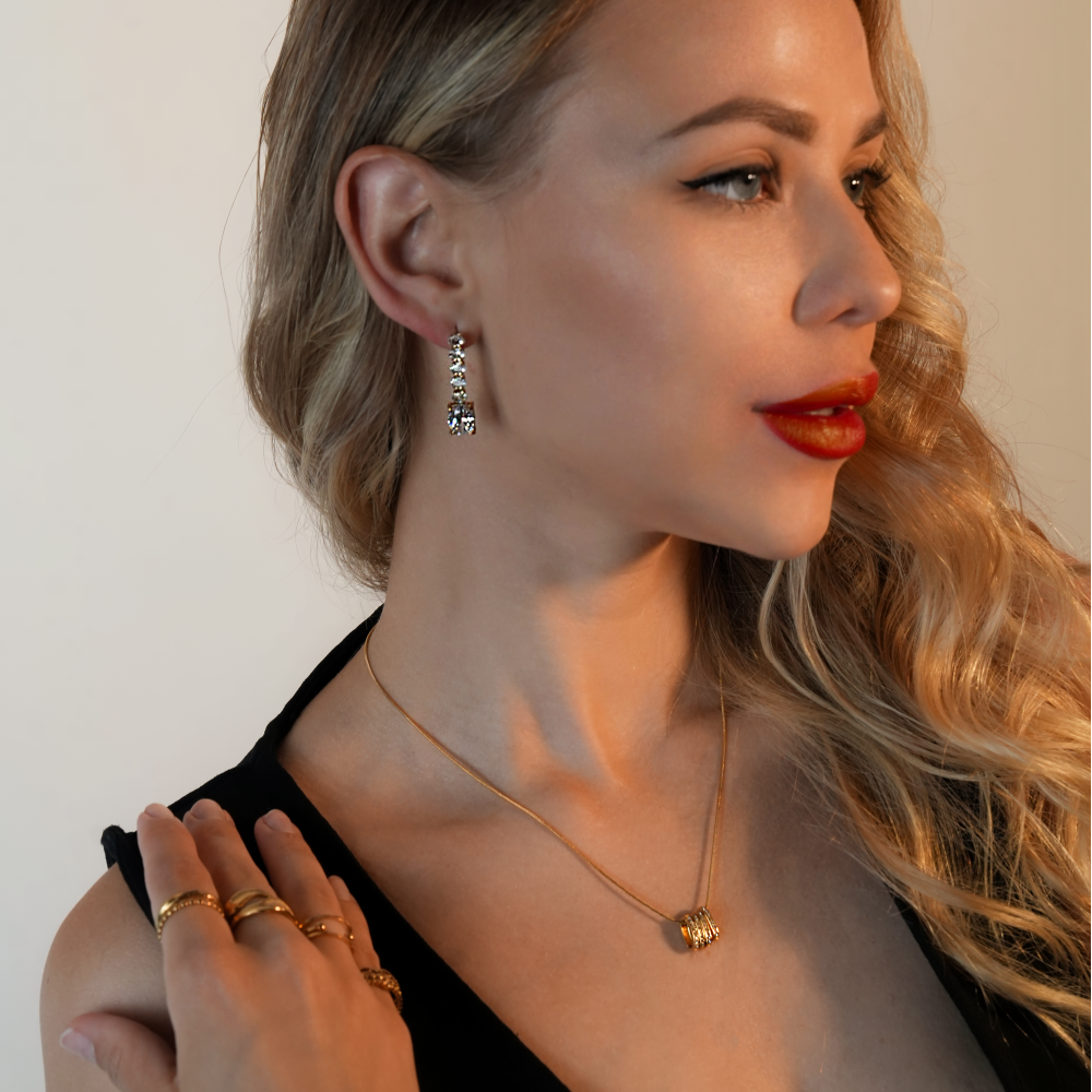 GARNA Gold: Mini Snake-Skin Chain with Zirconia-Adorned Oval Shaped Charms