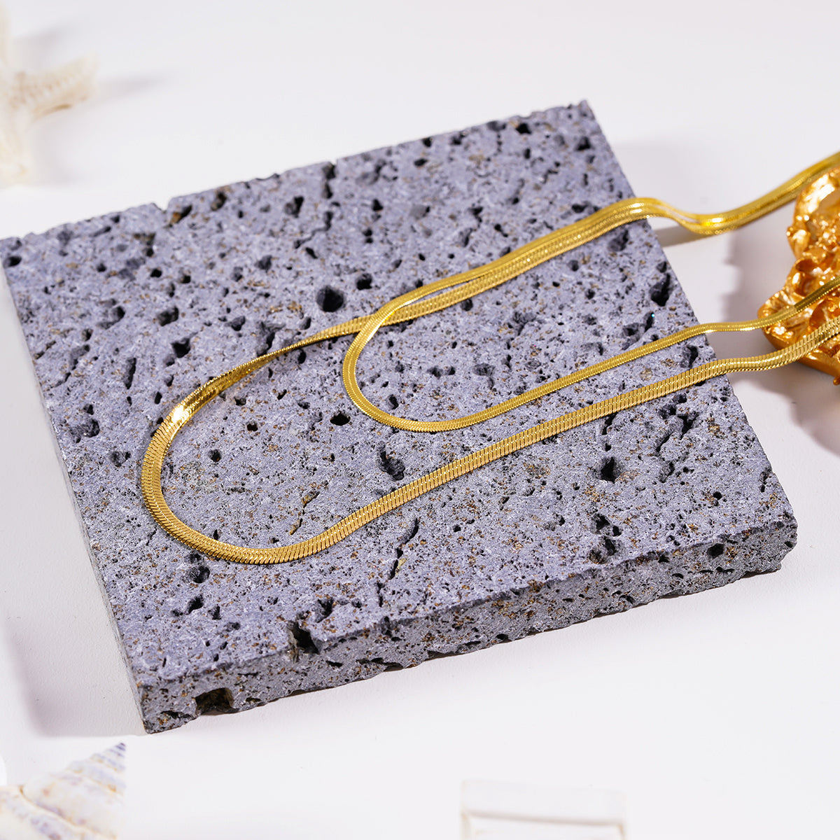 GINTA: Snake-Skin Textured 2-Layer Gold Necklace