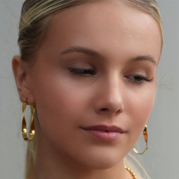 GISELA Twisted Abstract Oblong Semi-Statement Hoop Earrings