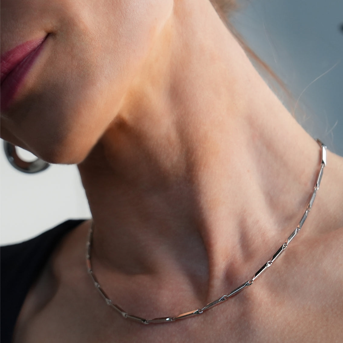 Style GUMIA Silver: Minimalist Geometric Shaped Beaded Chain Necklace