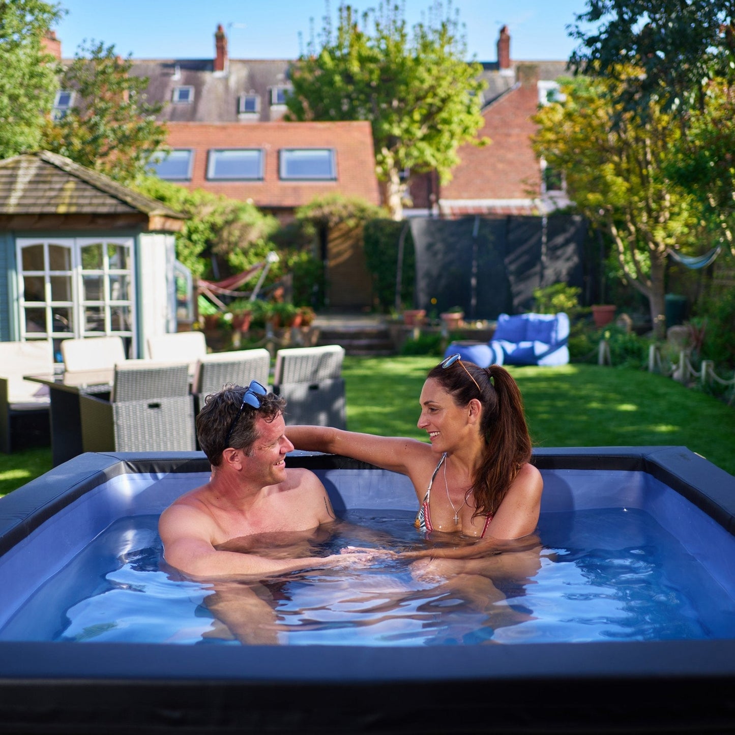 Wave | Garda | 4/6-Person Eco Foam Hot Tub | Square | Built-In Integrated Heater