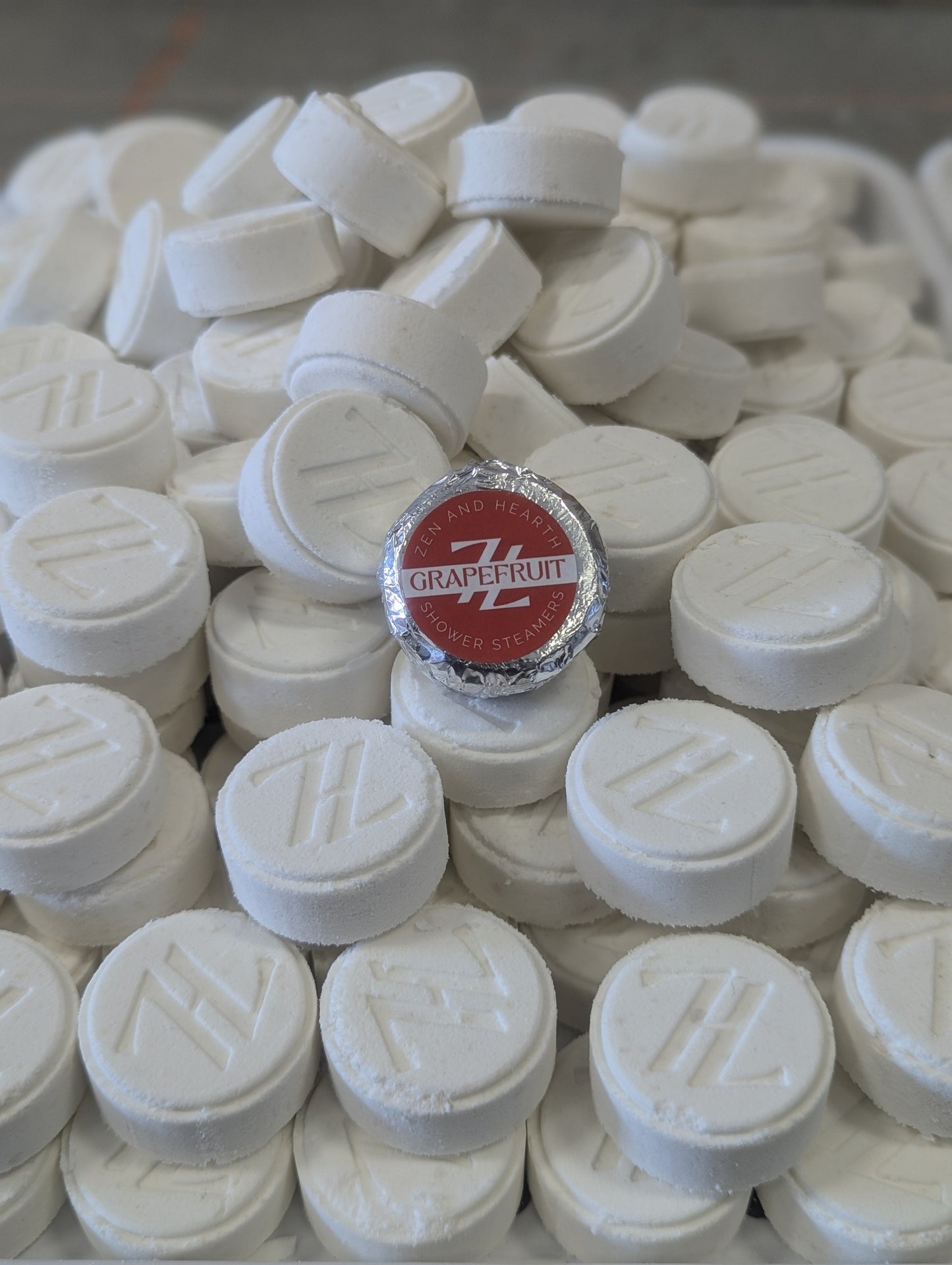 Zen & Hearth Personalized Shower Steamers | Custom Aromatherapy Shower Bombs | Choose from Lavender, Eucalyptus, Grapefruit & More – Personalized Gift Set