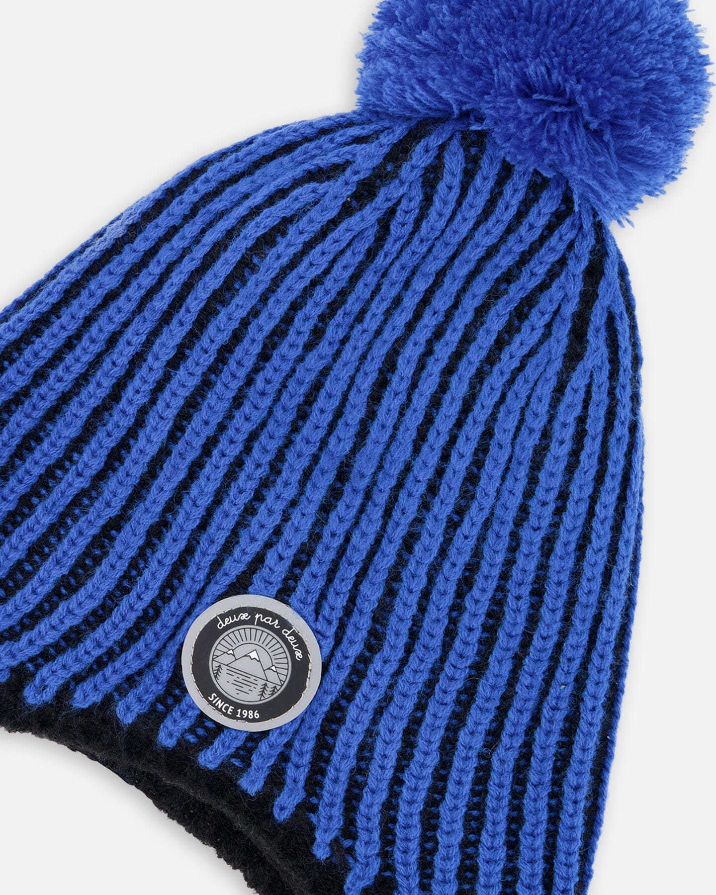 Winter Peruvian Knit Hat With Pompom And Lining Black And Blue