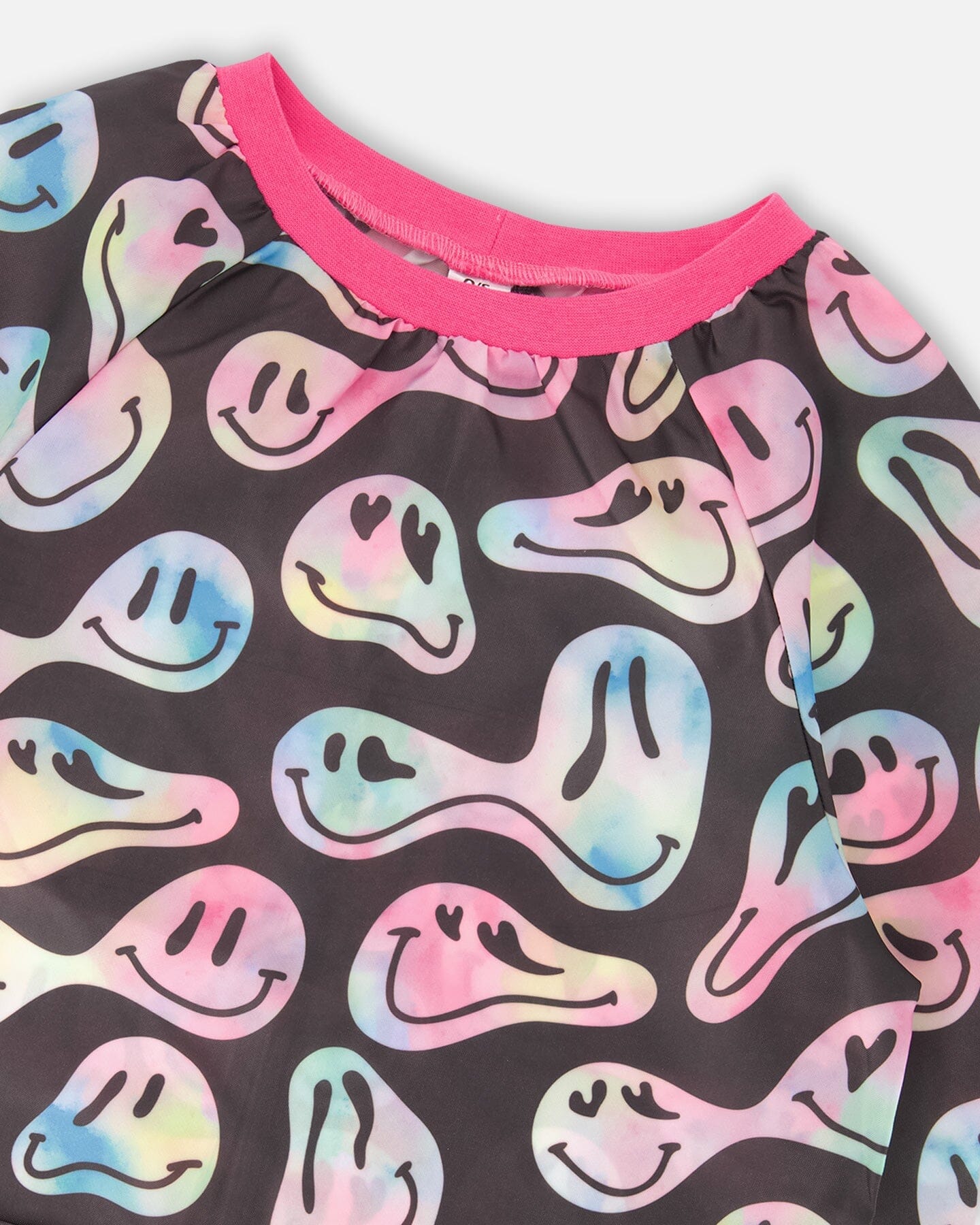 School Apron Smiley Face Girl