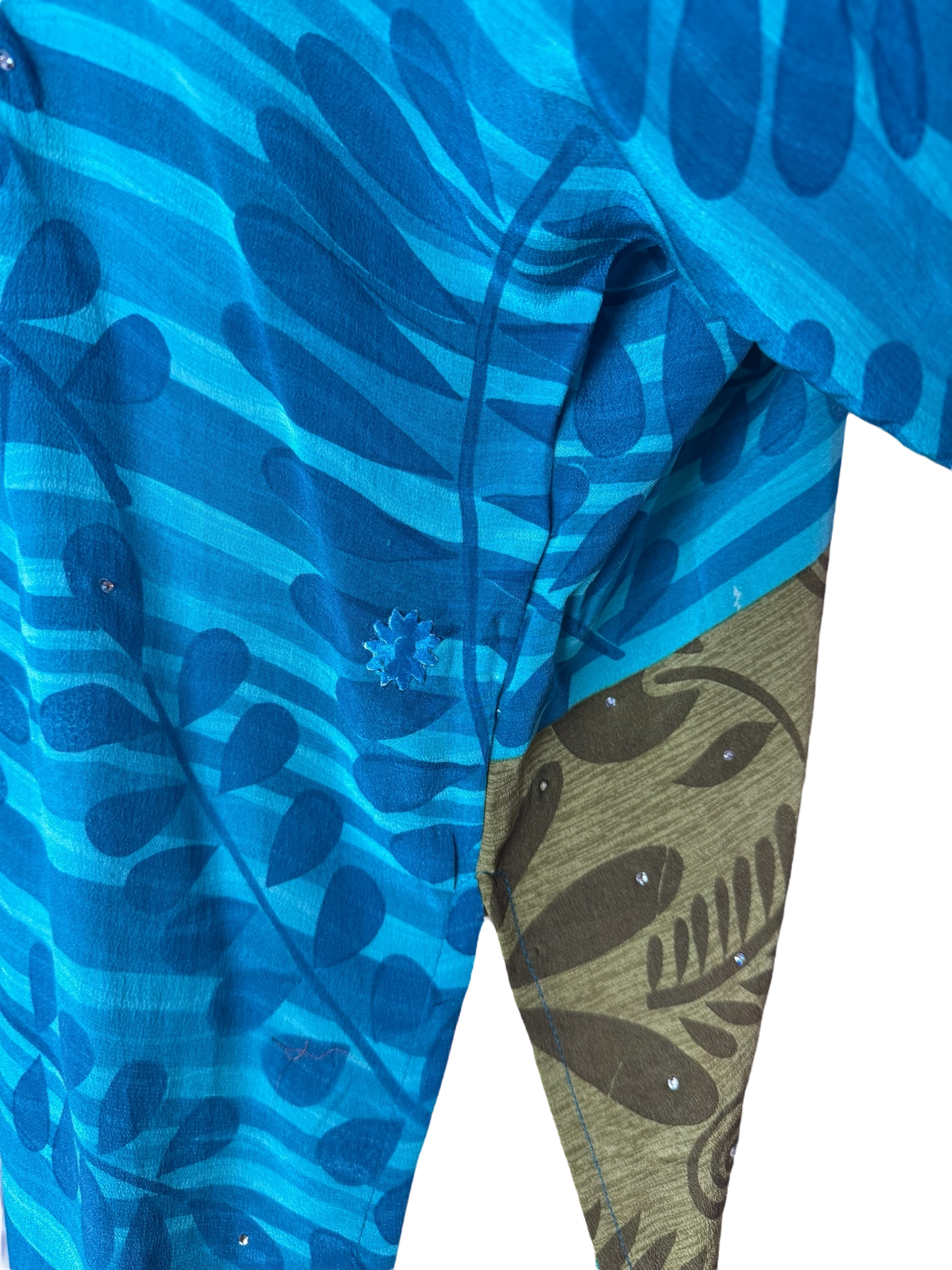 PRC6302 Avatar Pure Silk Side Slit Top