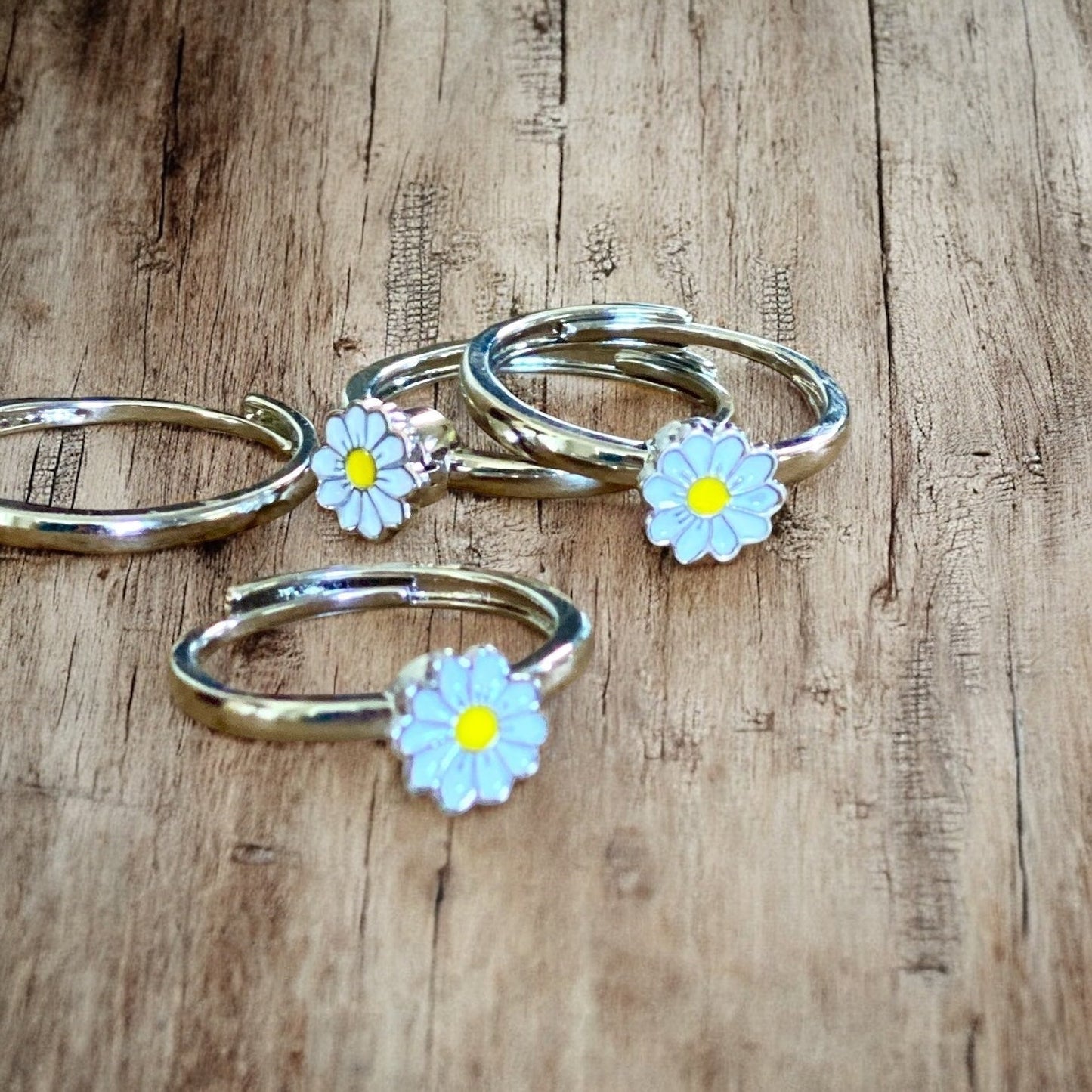 Daisy Fidget Ring – Adjustable Spinner Ring for Anxiety Relief