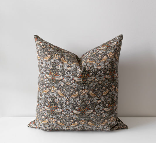 Thalia | Vintage Style Floral Pillow Cover