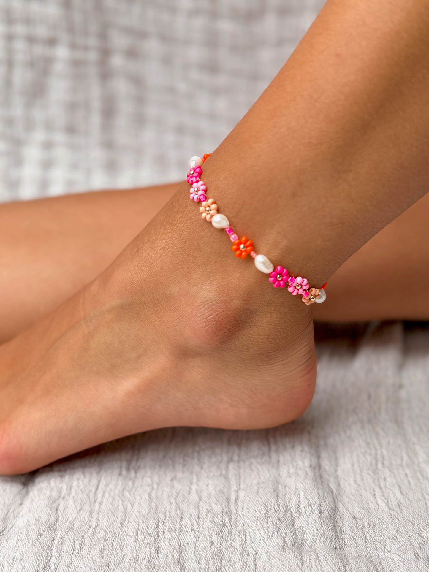 Daisy Brights Anklet in “Pink Grapefruit”