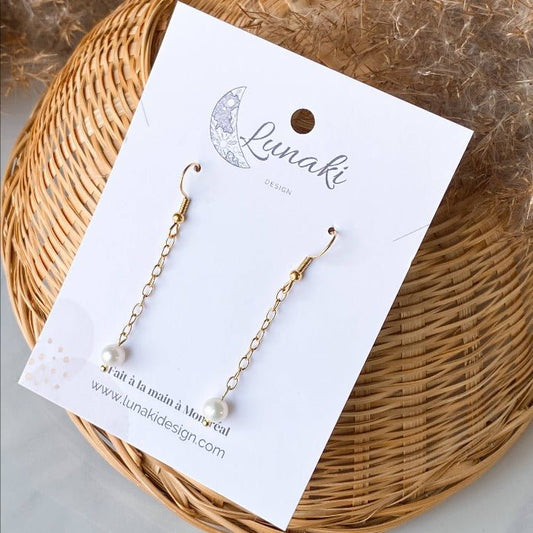 SIMPLE | Boucles pendantes avec perles d'eau douce