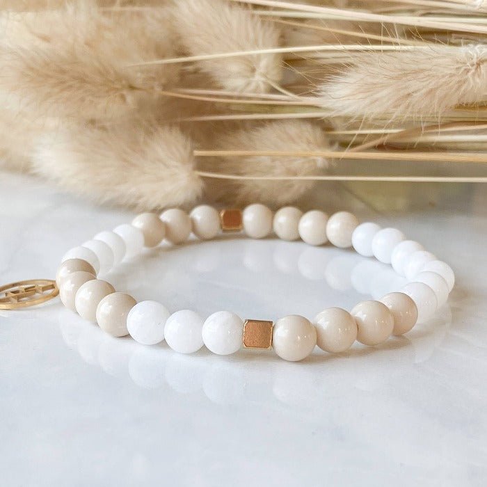 ORION | Bracelet en pierre de rivière, jade blanc et inox